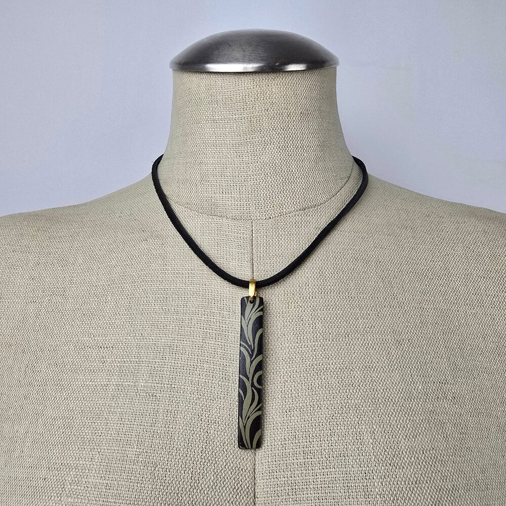 Bauxo Black Leather Pendant Choker Necklace